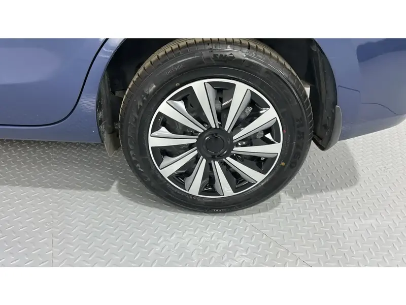 Suzuki Dzire GL 2024 16