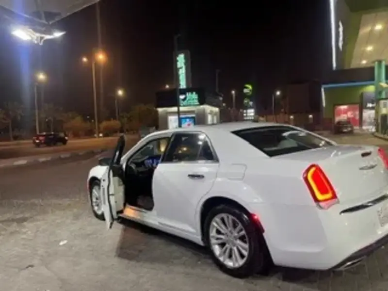 كرايسلر 300C 2021 5