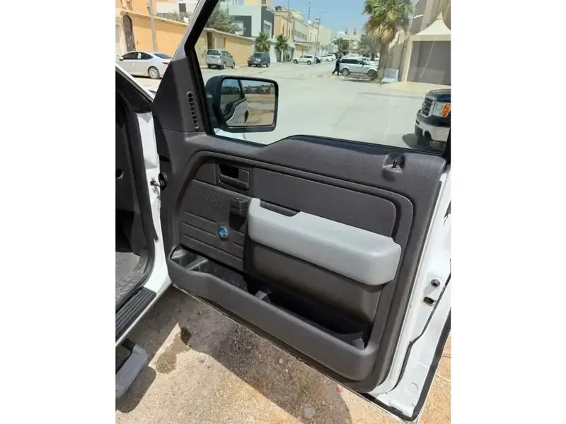 Ford F150 2011 26
