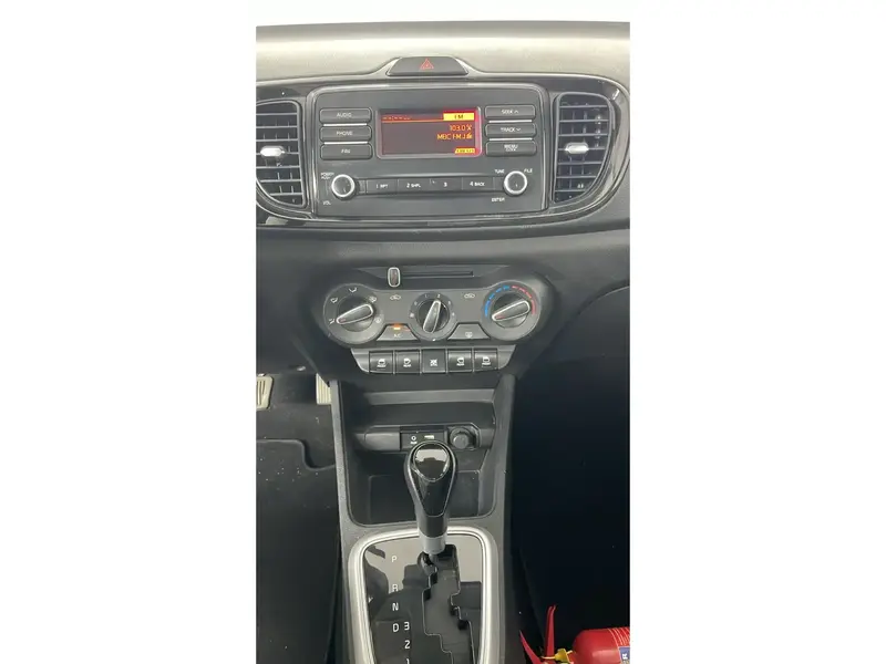 KIA Pegas GL 2026 11
