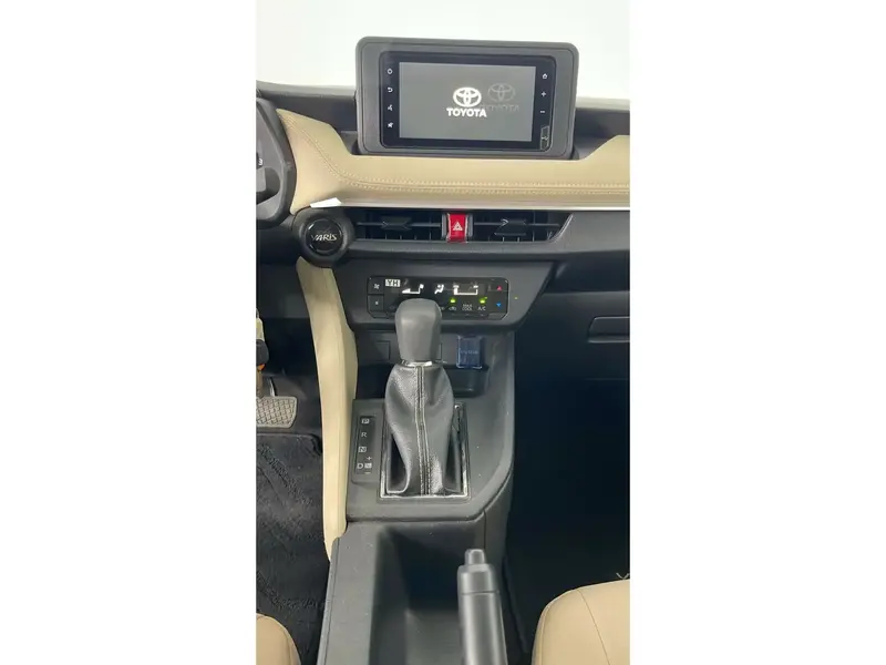 Toyota Yaris y 2026 10