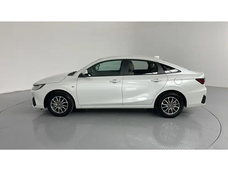 Toyota Yaris Y 2026 7