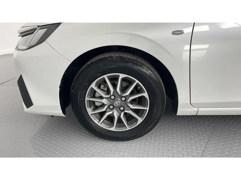 Toyota Yaris Y 2026 16