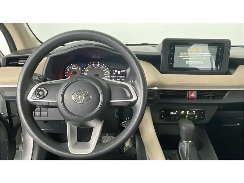 Toyota Yaris Y 2026 9
