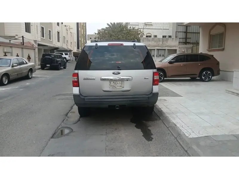 Ford Expedition 2011 4