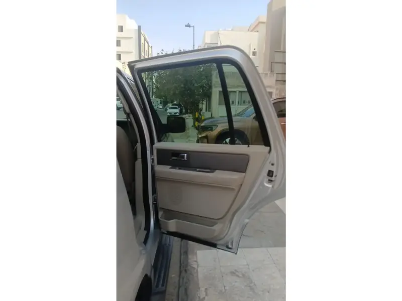 Ford Expedition 2011 8