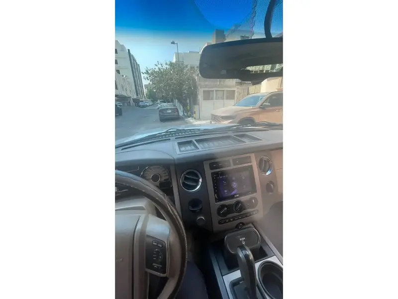 Ford Expedition 2011 13