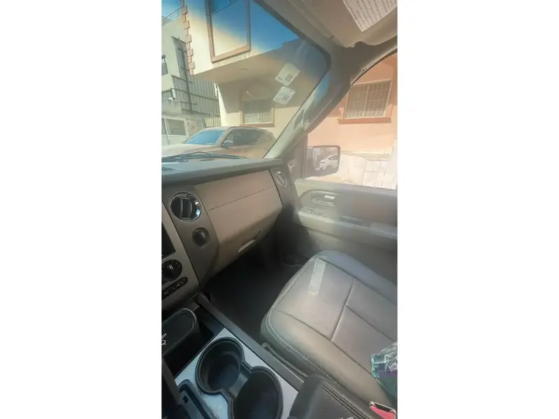 Ford Expedition 2011 15