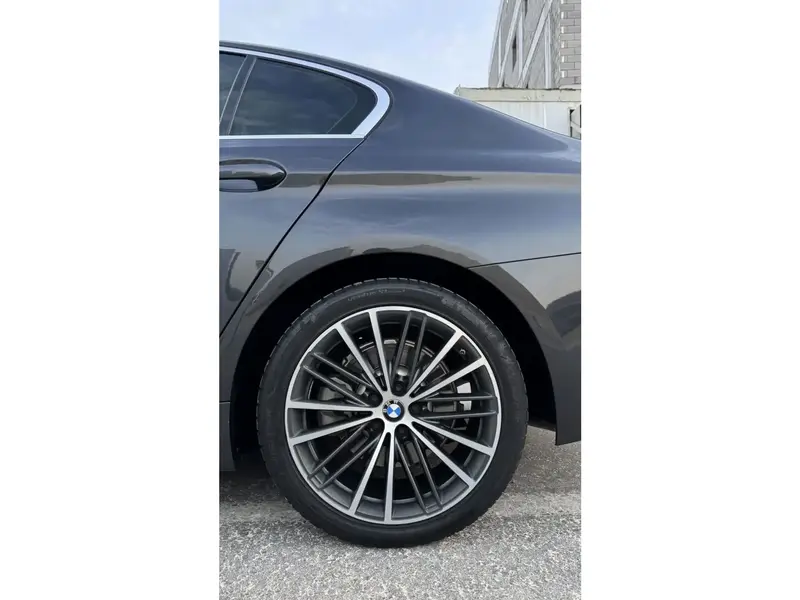 BMW 5 Series 2022 4