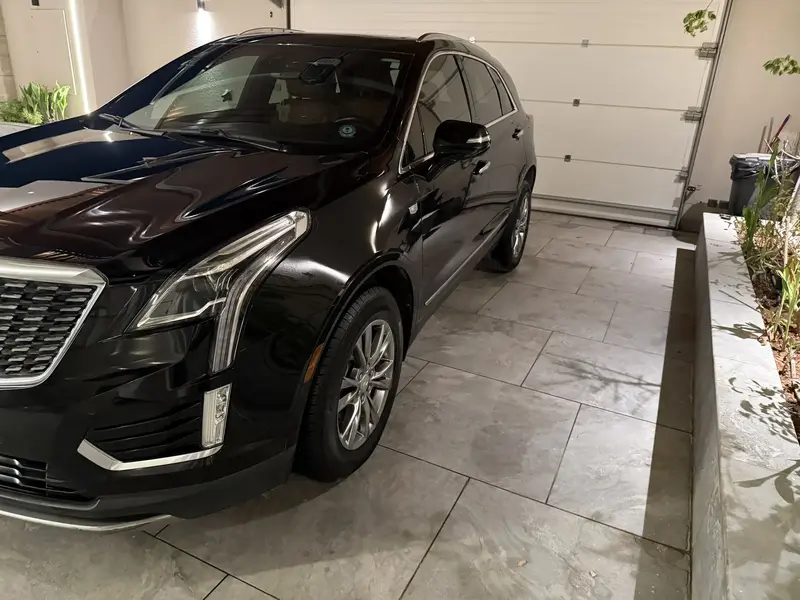 كاديلاك XT5 2021 4