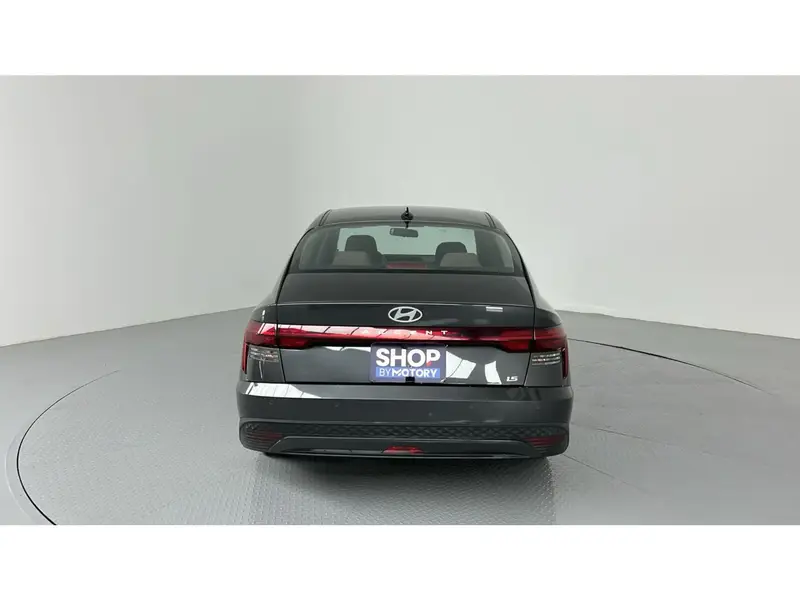 Hyundai Accent GL 2026 6