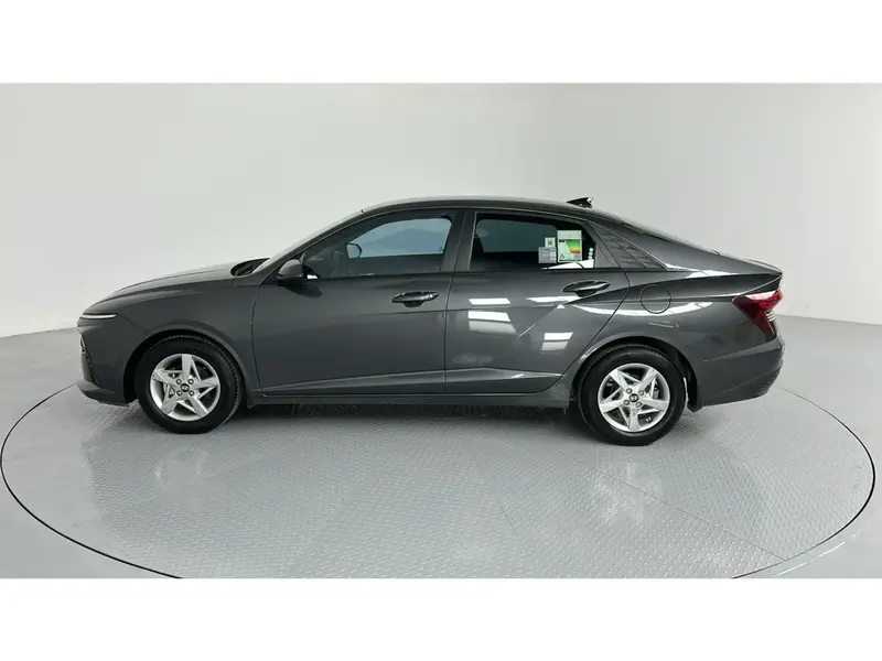 Hyundai Accent GL 2026 4