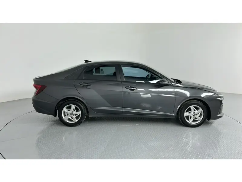 Hyundai Accent GL 2026 8