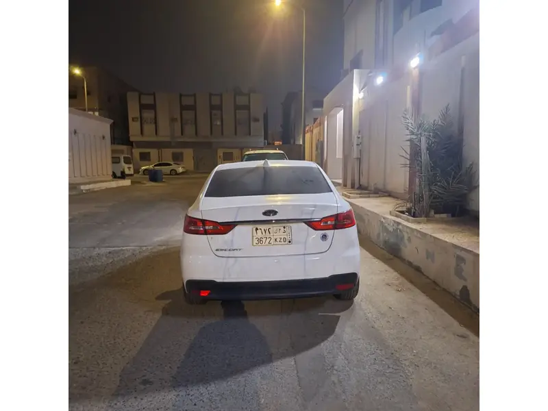 فورد اسكورت 2020 4