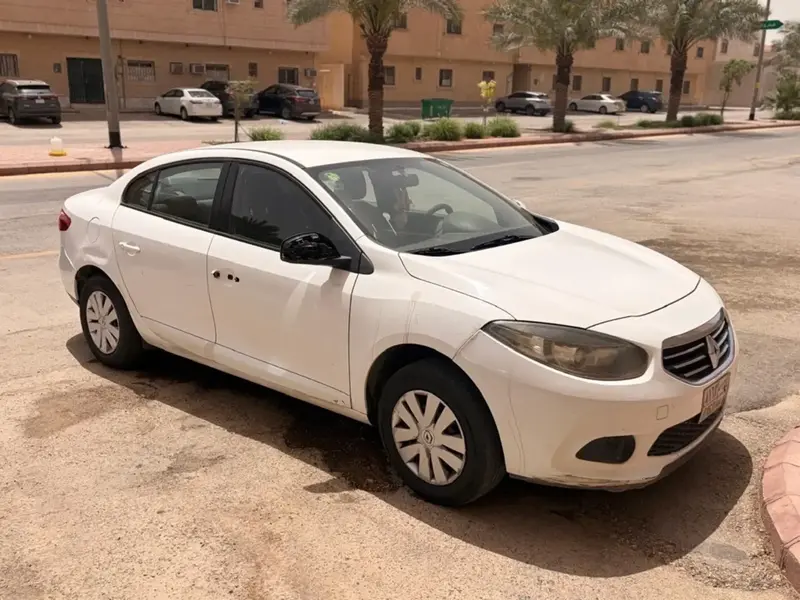 Renault Fluence 2014 3