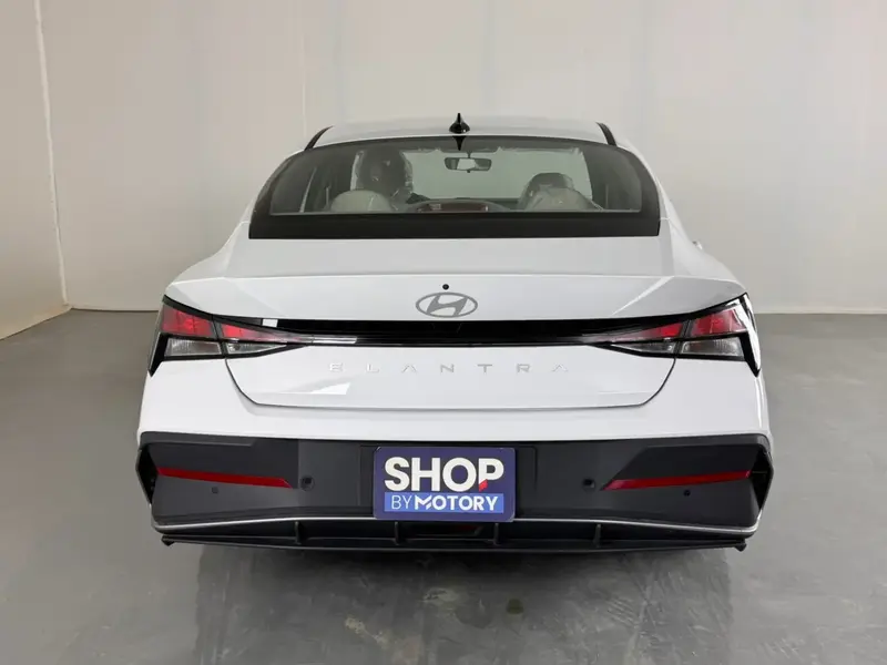 Hyundai Elantra Smart 2026 4