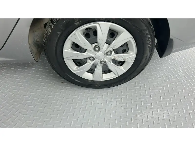 KIA Pegas GL 2026 21