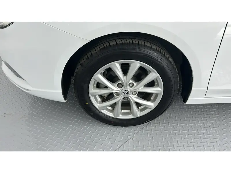 MG 5 Standard 2023 21