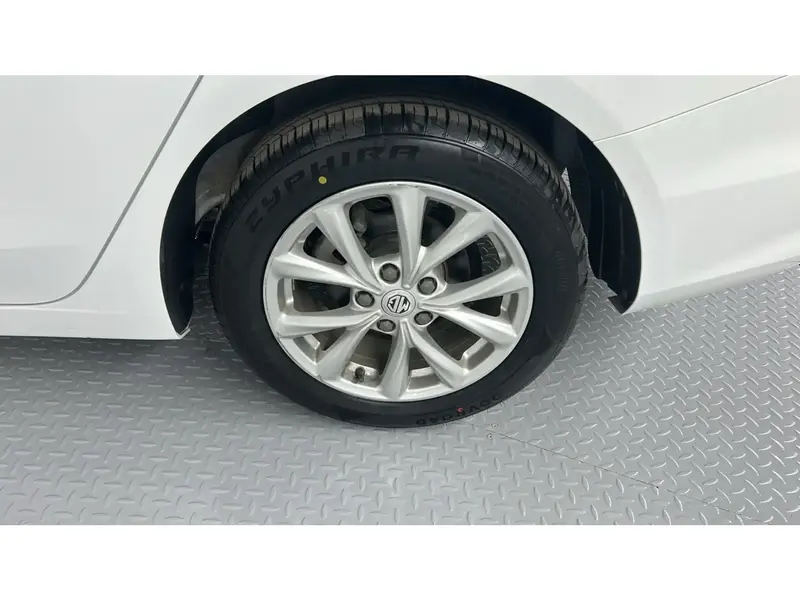 MG 5 Standard 2023 22