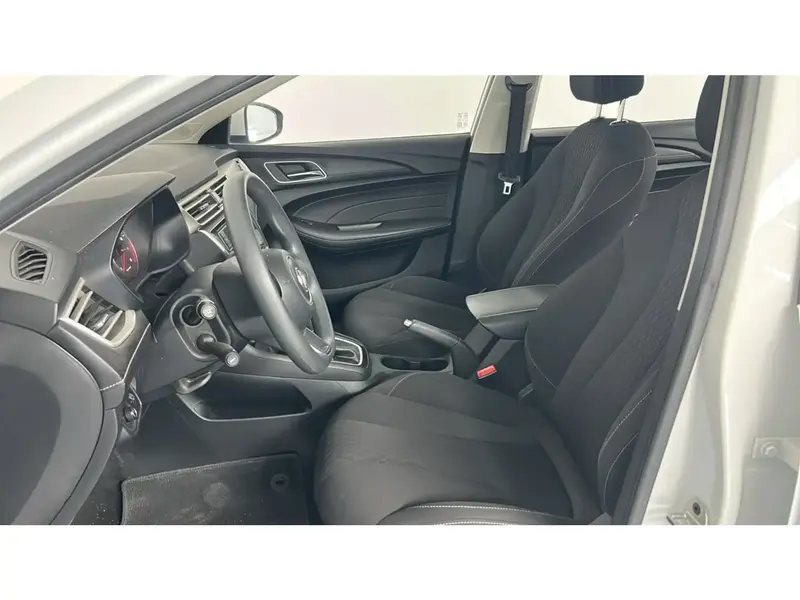 MG 5 Standard 2023 17