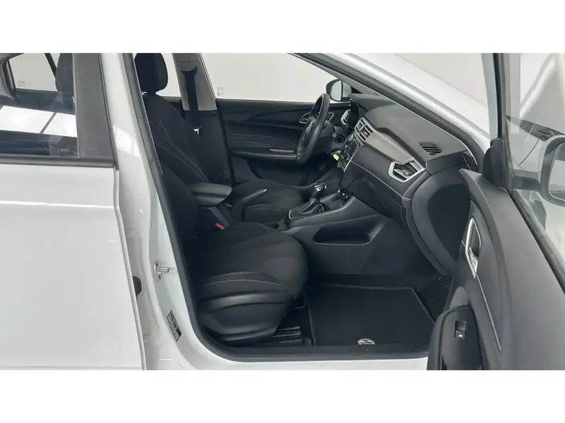 MG 5 Standard 2023 19