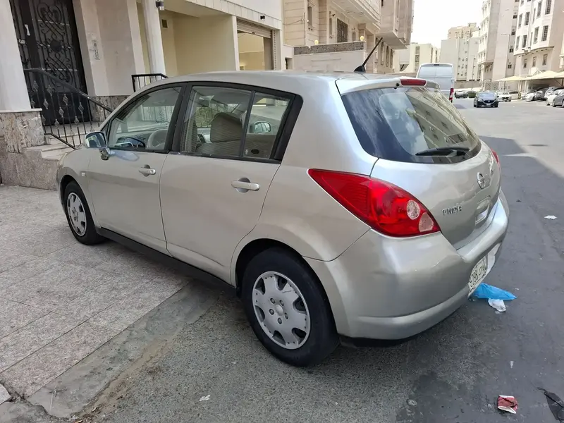 نيسان تيدا 2008 6