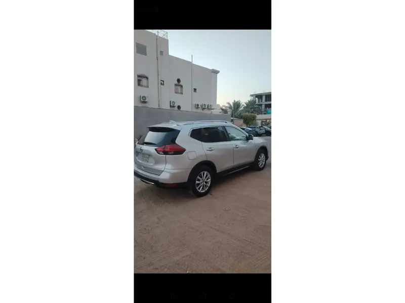 نيسان إكس-تريل 2022 4