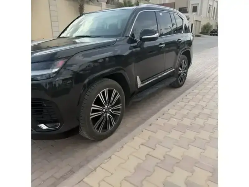 لكزس LX 2024 3
