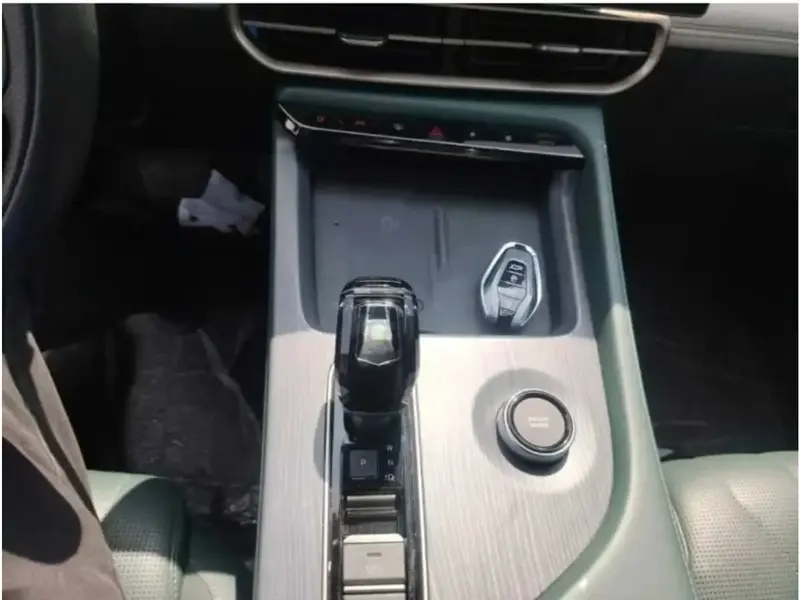 سوإيست S09 2026 4W 2.0T 18