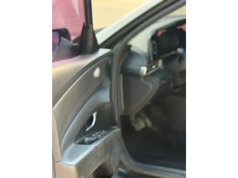 Hyundai Elantra 2021 17