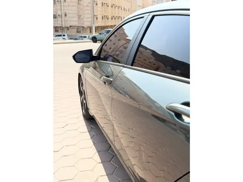 Hyundai Elantra 2021 21