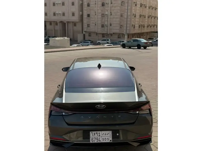 Hyundai Elantra 2021 24