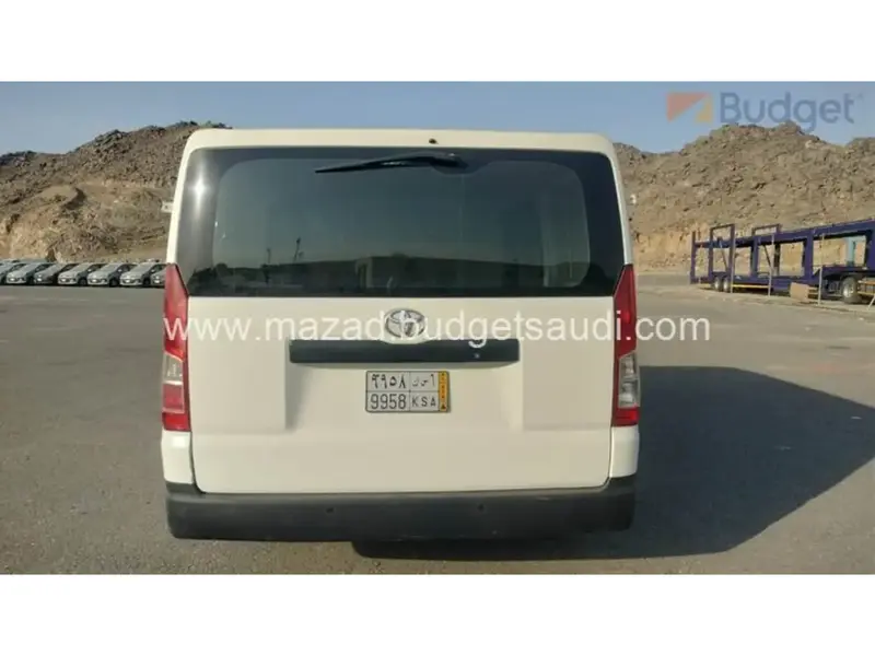 تويوتا هايس 2020 STD 3