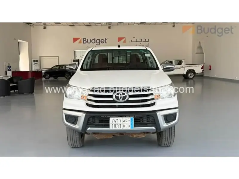 Toyota Hilux 2024 1