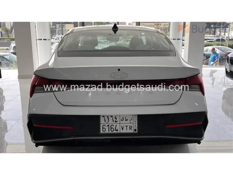 Hyundai Elantra 2024 4