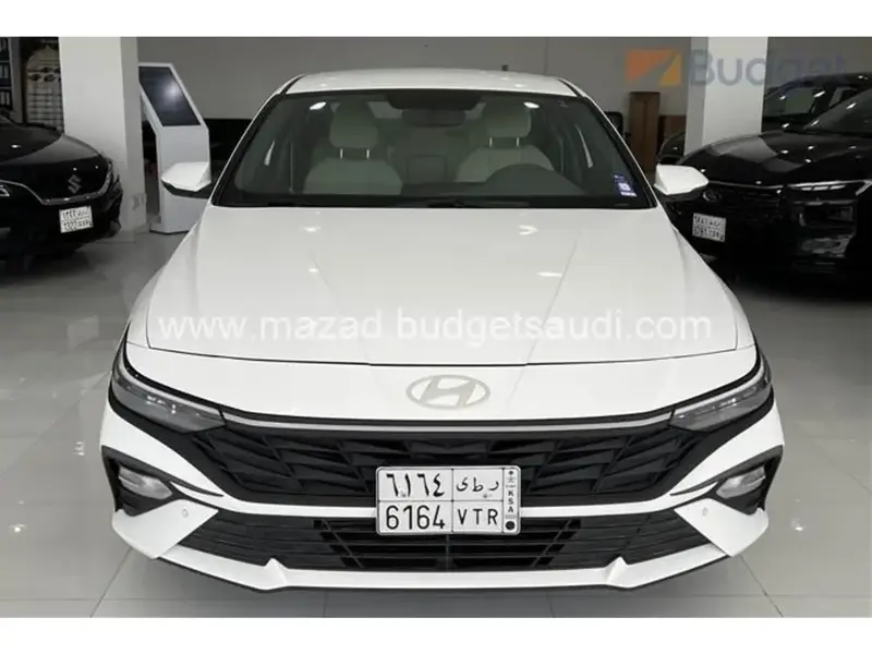 Hyundai Elantra 2024 1