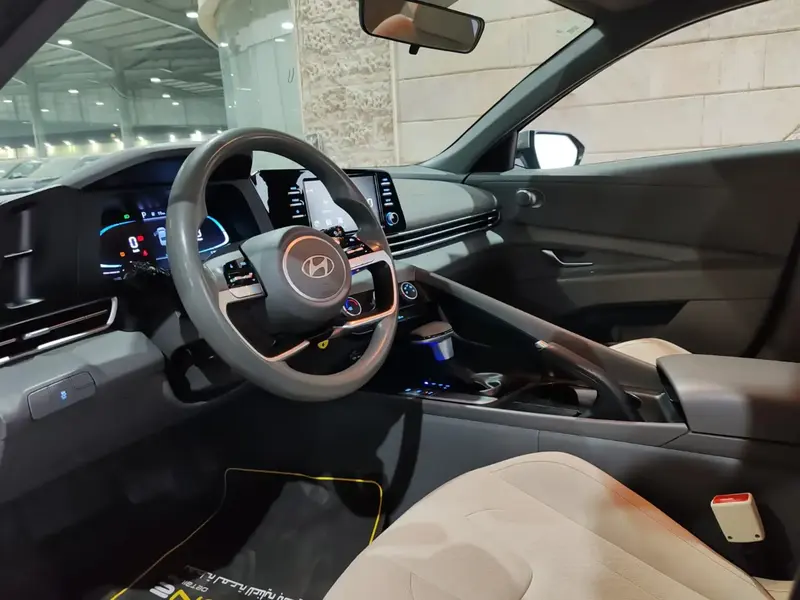 Hyundai Elantra 2024 11
