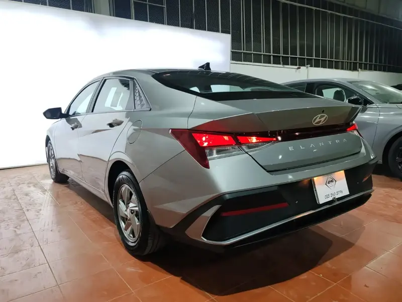 Hyundai Elantra 2024 6