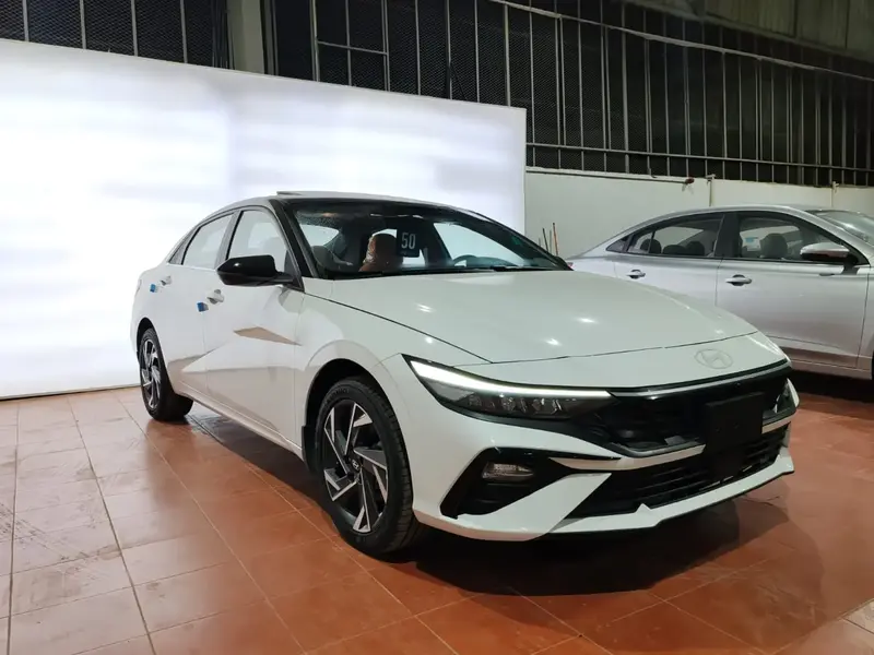 Hyundai Elantra 2026 3