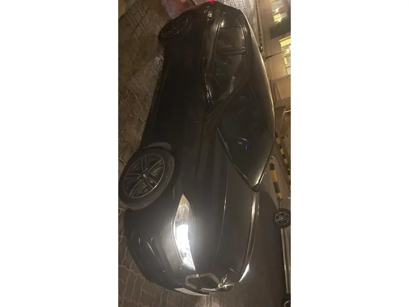 سيارة بي ام دبليو الفئة الاولى 120i BMW مالك اول للبيع 4