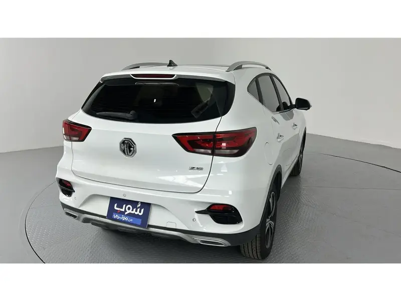 ام جي ZS لاكجري 2023 6