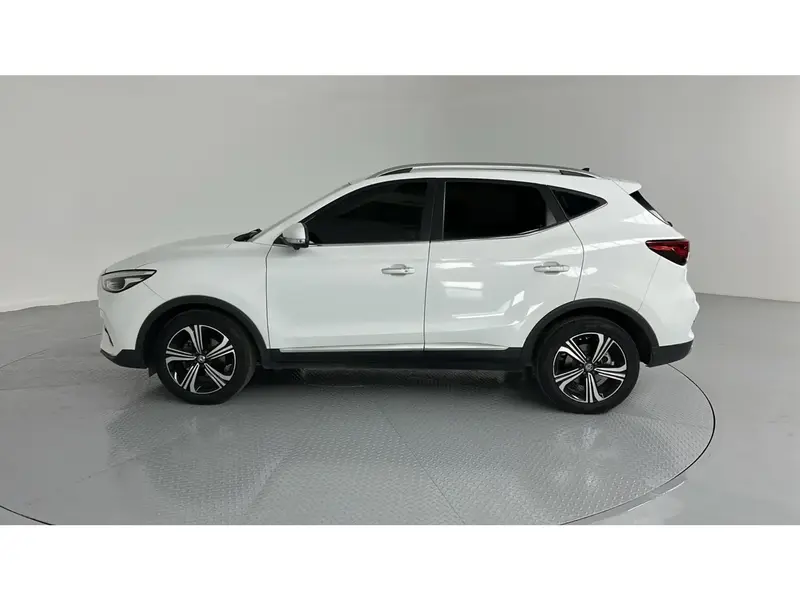 ام جي ZS لاكجري 2023 8