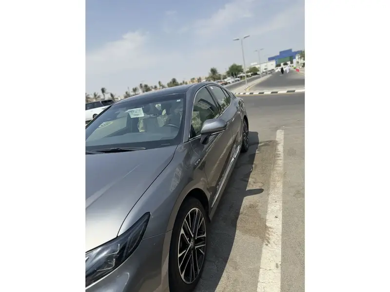 تويوتا كامري 2025 2