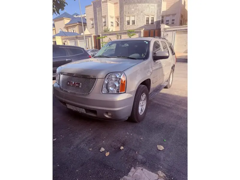 GMC Yukon 2008 1
