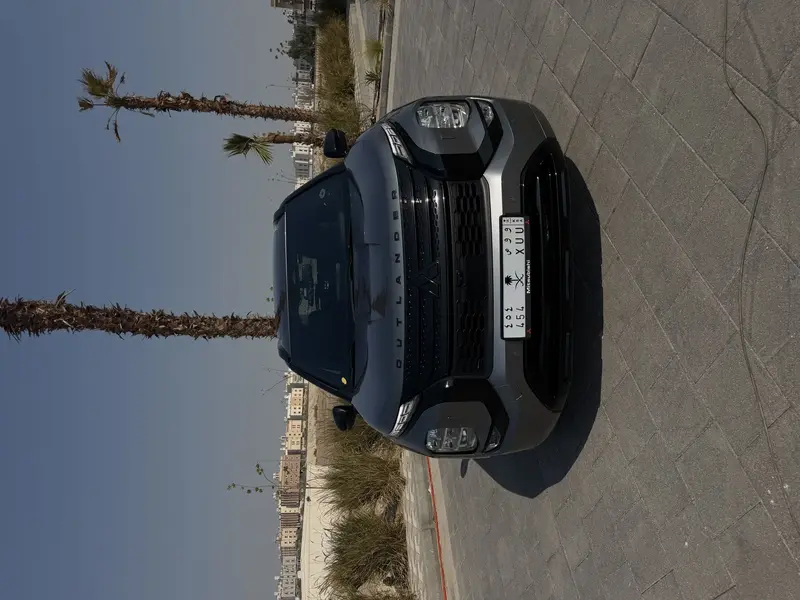 Mitsubishi OUTLANDER 2024 1