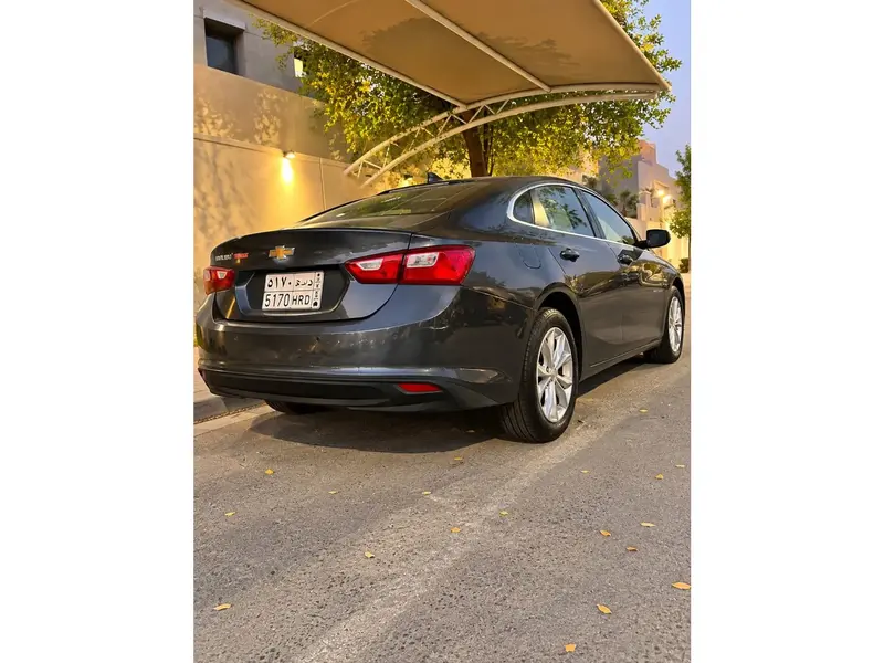 Chevrolet Malibu 2021 3