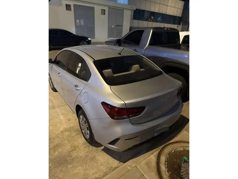 KIA Rio 2022 5