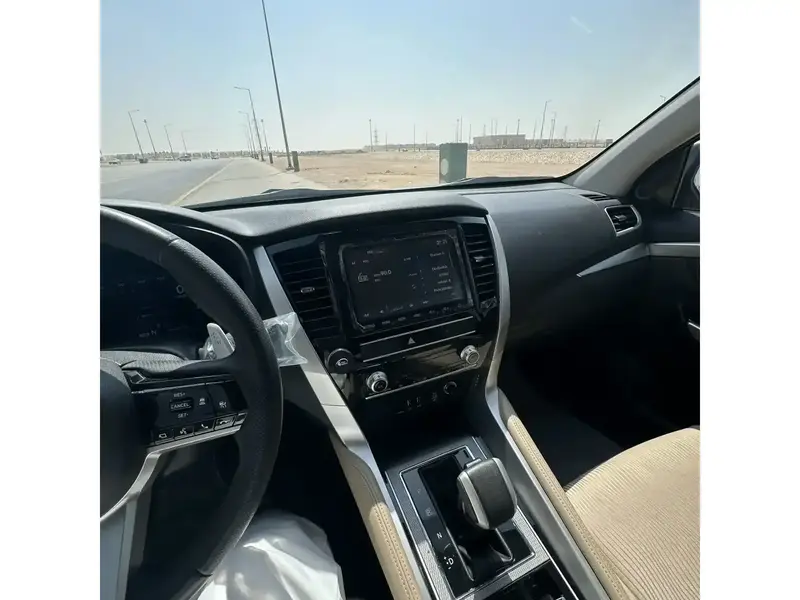 ميتسوبيشي مونتيرو سبورت 2024 9