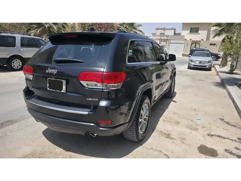 جيب جراند شيروكي 2015 8