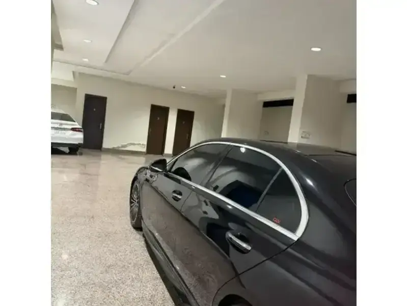 مرسيدس C 2022 10